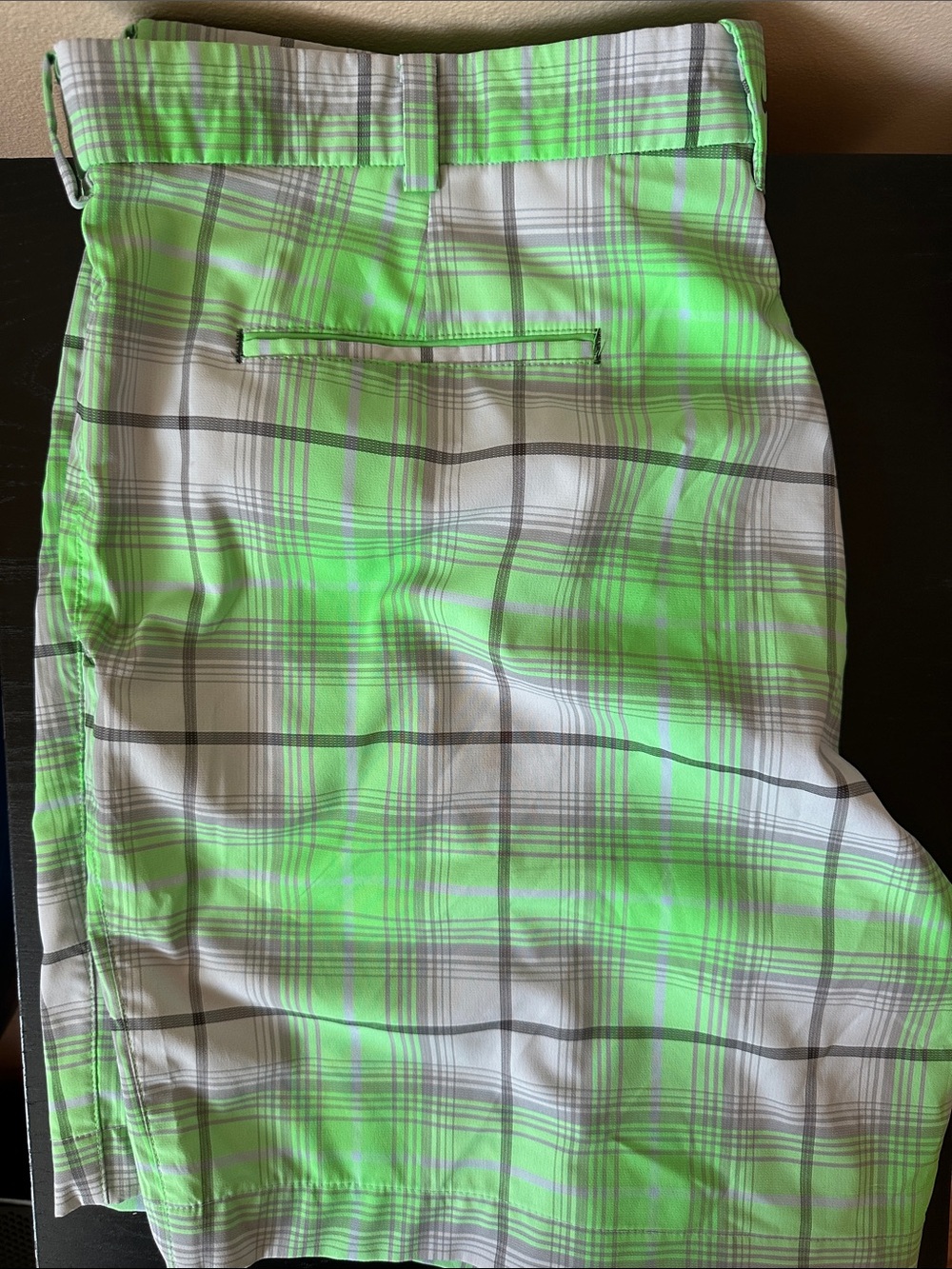 Nike Golf Tour Performance Shorts DRI-FIT in Neon Green and White